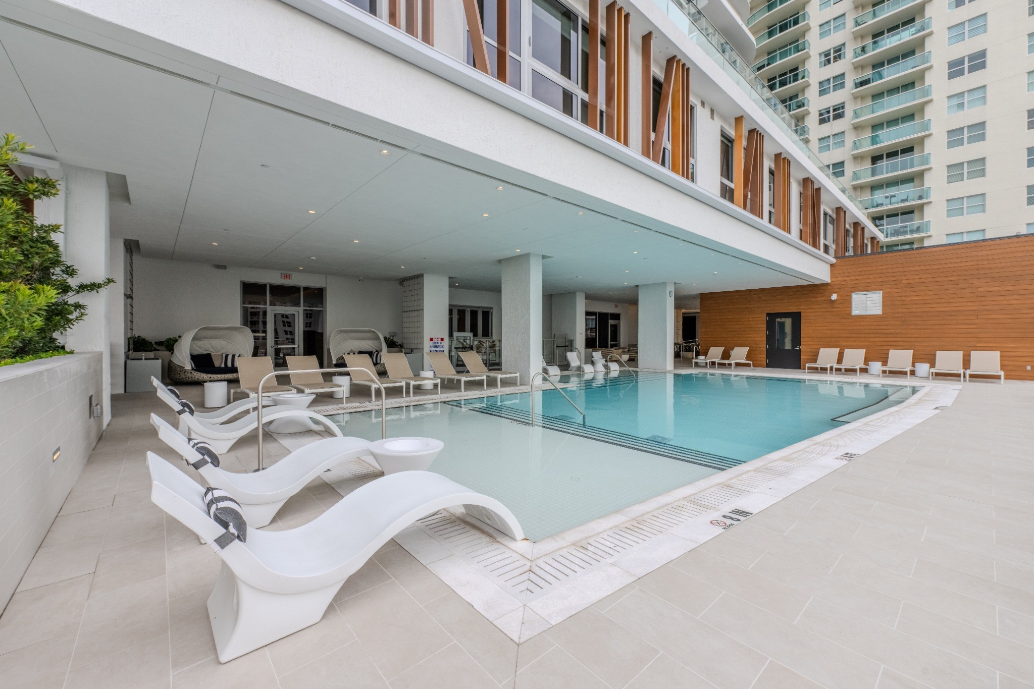 Swimming Pool and Loungers Gables Riverwalk